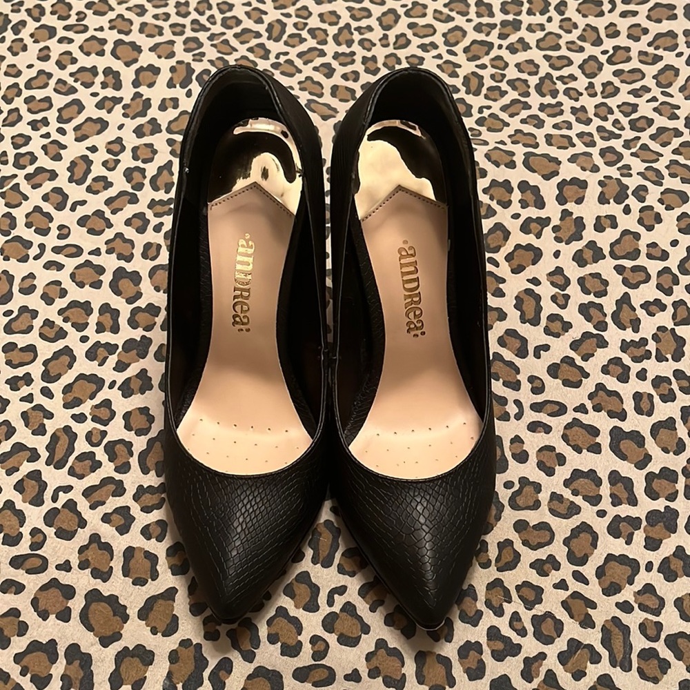 Andrea Pumps w/Gold Heel